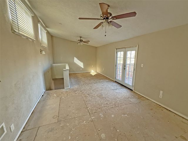 1010 Camino Del Gusto, Santa Fe, NM 87507