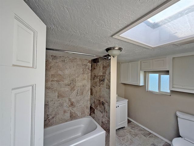 1010 Camino Del Gusto, Santa Fe, NM 87507