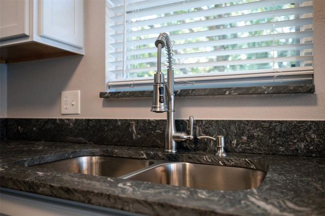 428 KLOSTERMAN ROAD W, Palm Harbor, FL 34683