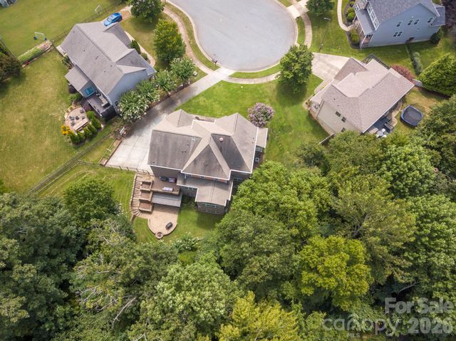 2652 Bedford Place NW, Concord, NC 28027