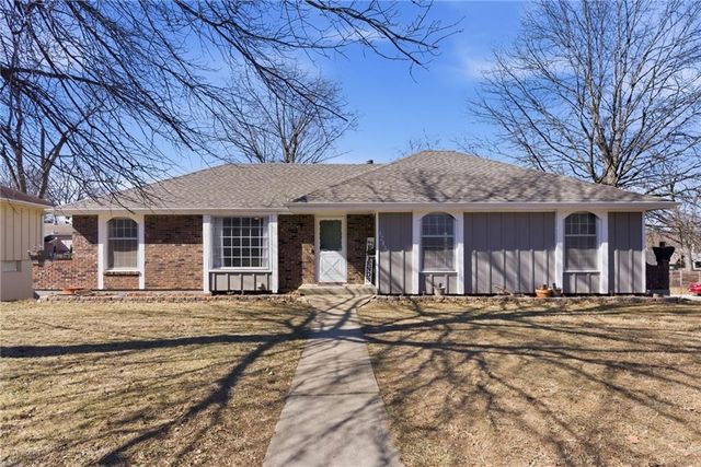 1213 SW 21st Street, Blue Springs, MO 64015