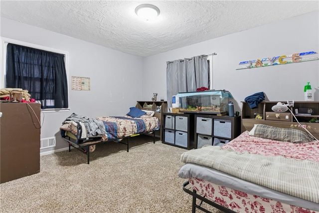 1213 SW 21st Street, Blue Springs, MO 64015