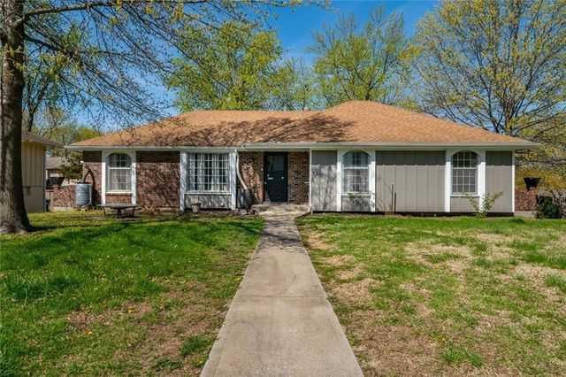 1213 SW 21st Street, Blue Springs, MO 64015