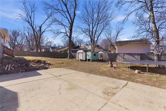 1213 SW 21st Street, Blue Springs, MO 64015