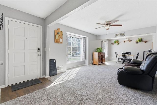 1213 SW 21st Street, Blue Springs, MO 64015