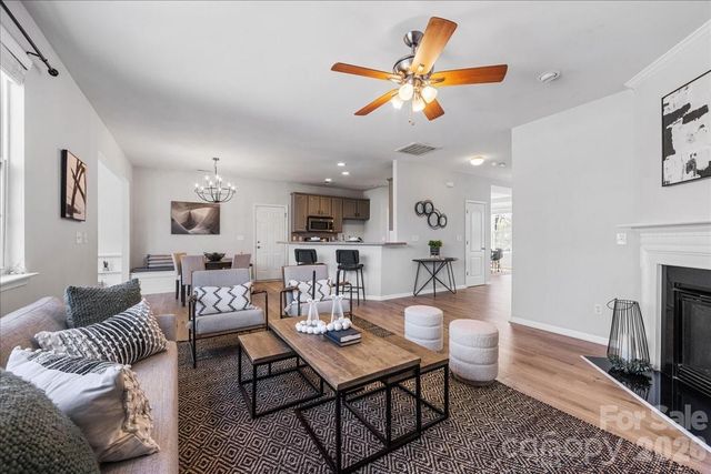 13915 Holly Stream Drive, Huntersville, NC 28078