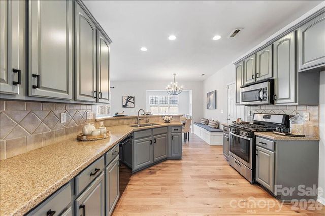 13915 Holly Stream Drive, Huntersville, NC 28078