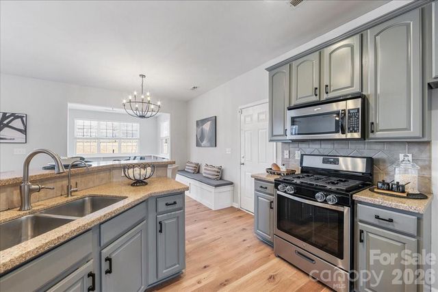 13915 Holly Stream Drive, Huntersville, NC 28078