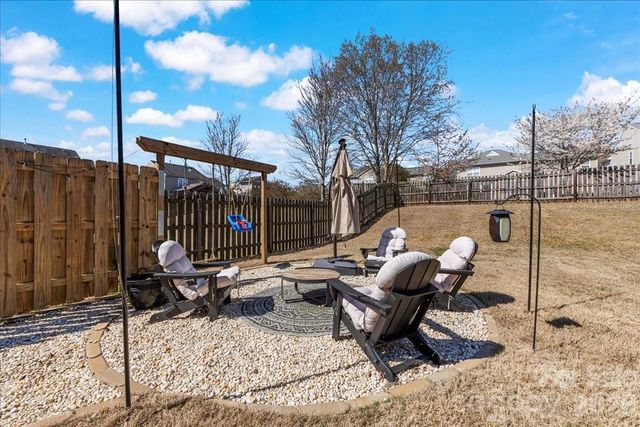 13915 Holly Stream Drive, Huntersville, NC 28078