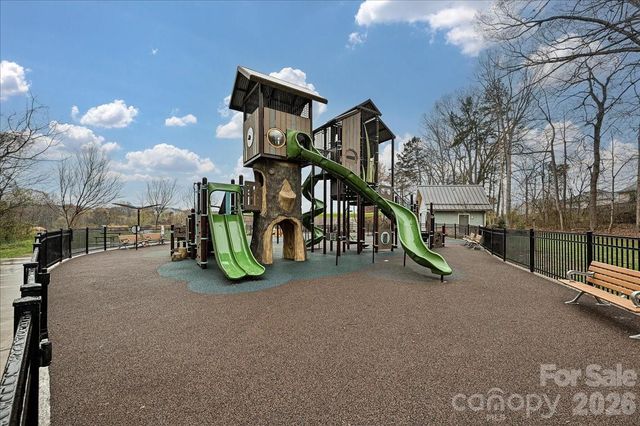 13915 Holly Stream Drive, Huntersville, NC 28078