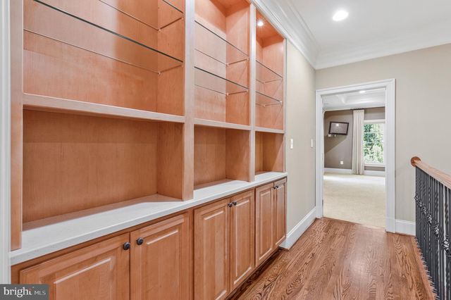 6878 FRASE DR, Falls Church, VA 22043