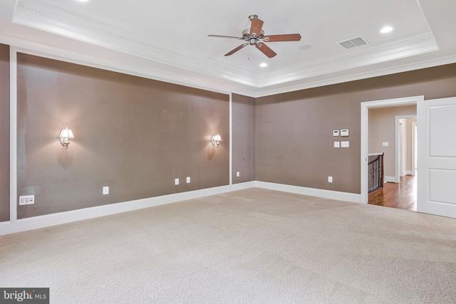 6878 FRASE DR, Falls Church, VA 22043