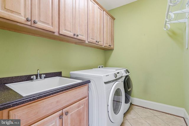 6878 FRASE DR, Falls Church, VA 22043