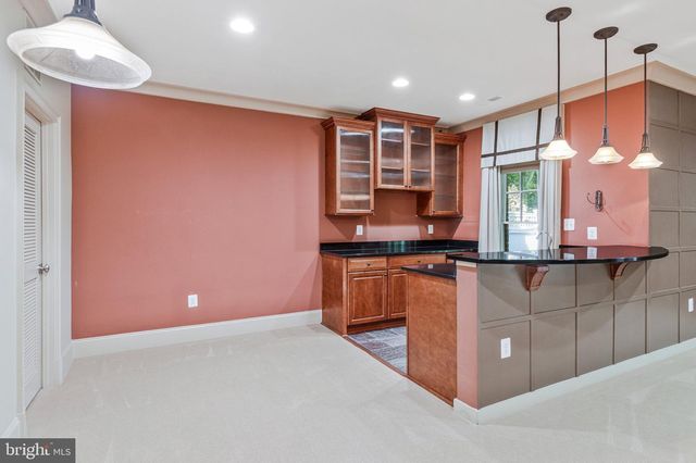 6878 FRASE DR, Falls Church, VA 22043