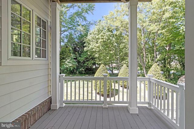 6878 FRASE DR, Falls Church, VA 22043