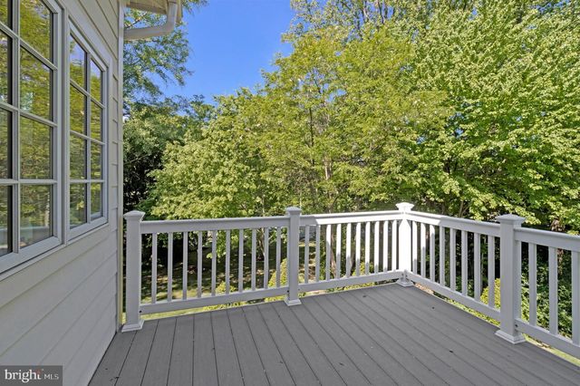 6878 FRASE DR, Falls Church, VA 22043