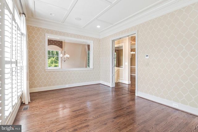 6878 FRASE DR, Falls Church, VA 22043