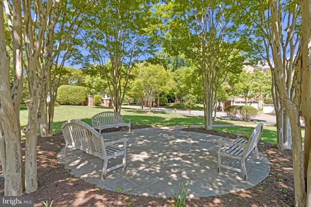 6878 FRASE DR, Falls Church, VA 22043