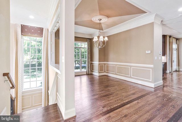 6878 FRASE DR, Falls Church, VA 22043