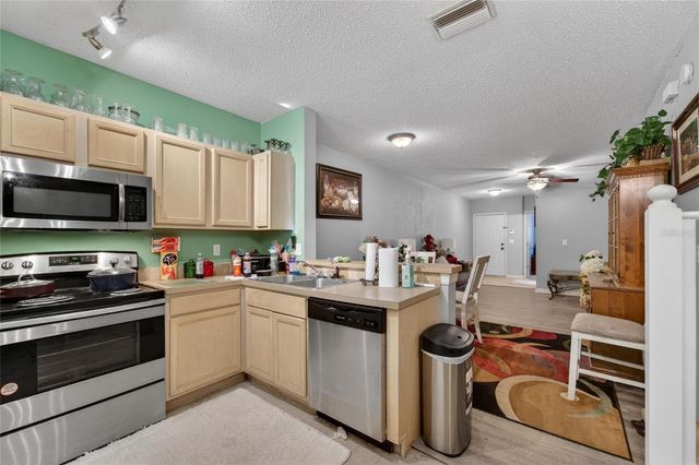 6557 OSPREY LAKE CIRCLE 6557, Riverview, FL 33578