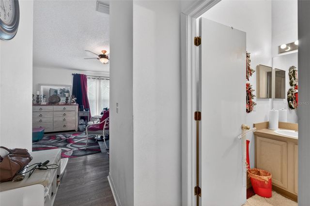 6557 OSPREY LAKE CIRCLE 6557, Riverview, FL 33578