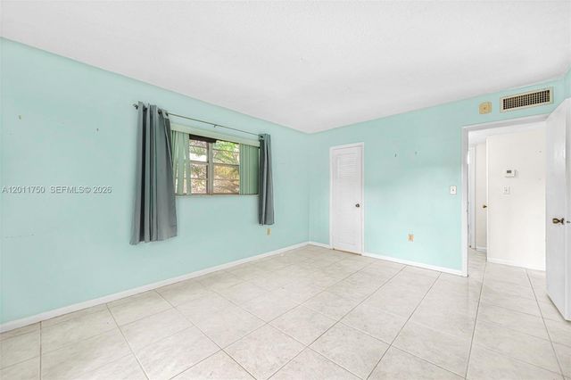 9107 SW 137th Ter 1-4, Miami, FL 33176
