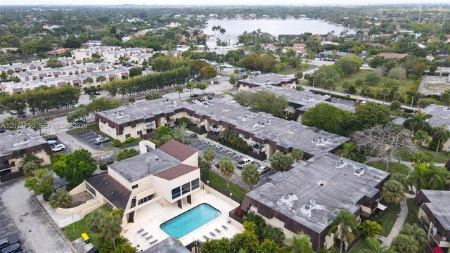 9107 SW 137th Ter 1-4, Miami, FL 33176