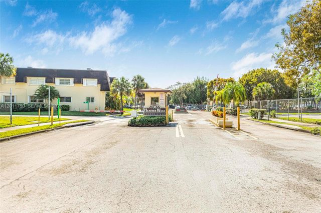 9107 SW 137th Ter 1-4, Miami, FL 33176