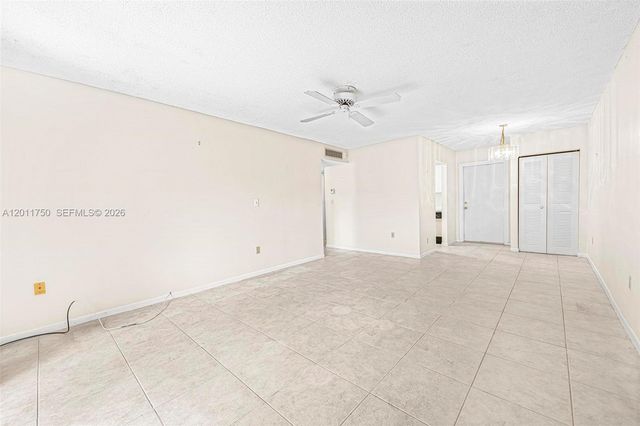 9107 SW 137th Ter 1-4, Miami, FL 33176