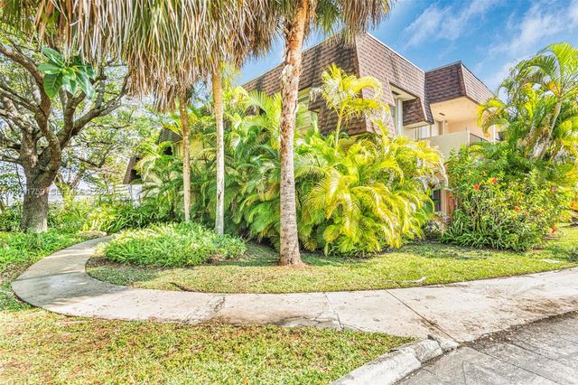 9107 SW 137th Ter 1-4, Miami, FL 33176