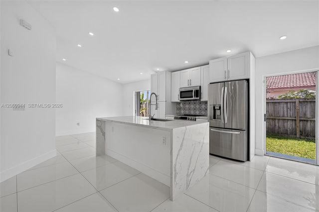 15772 SW 74th Lane, Miami, FL 33193