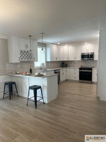 66 Essex Road 66B, Monroe, NJ 08831