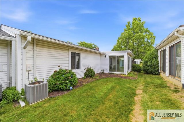 66 Essex Road 66B, Monroe, NJ 08831