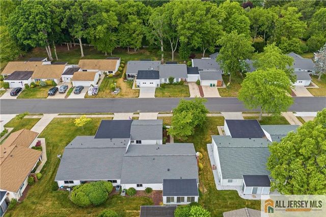 66 Essex Road 66B, Monroe, NJ 08831