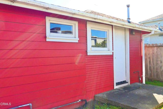 658 S Franklin Street, Fort Bragg, CA 95437