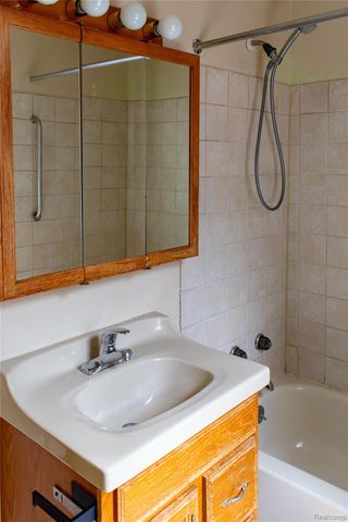 26536 Dartmouth Street, Madison Heights, MI 48071