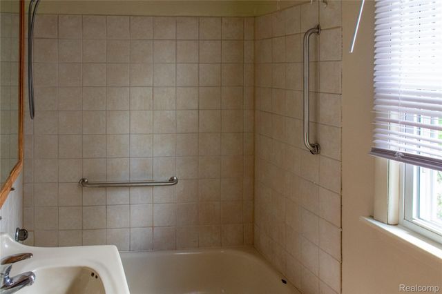 26536 Dartmouth Street, Madison Heights, MI 48071