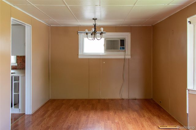 26536 Dartmouth Street, Madison Heights, MI 48071