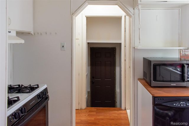 26536 Dartmouth Street, Madison Heights, MI 48071