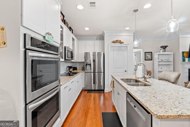 341 Villa Park Circle 37, Stone Mountain, GA 30087