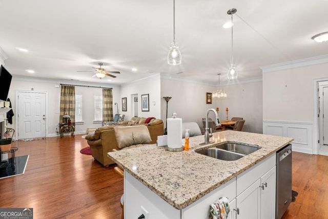 341 Villa Park Circle 37, Stone Mountain, GA 30087