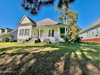 412 S 4th Street, Mccomb, MS 39648