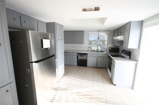 10703 Sageberry Drive, Houston, TX 77089