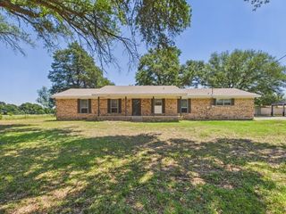 8677 State Highway 19 S, Athens, TX 75751