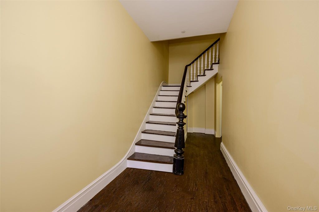 439 E 143 Street E, Bronx, NY 10454 — photo 4