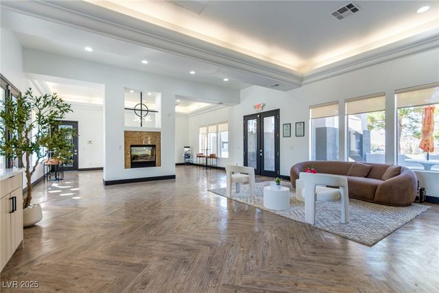 7413 West RUSSELL Road 254, Las Vegas, NV 89113