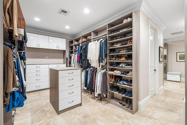 10707 El Caballo Court, Delray Beach, FL 33446