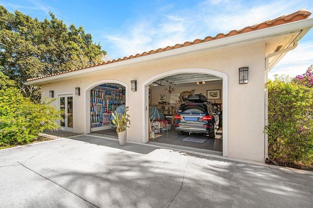 10707 El Caballo Court, Delray Beach, FL 33446