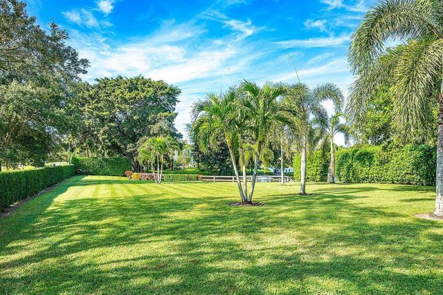 10707 El Caballo Court, Delray Beach, FL 33446