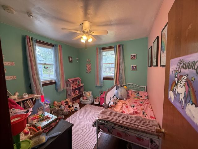 430 CHAUTAUQUA Boulevard, Erie, PA 16511